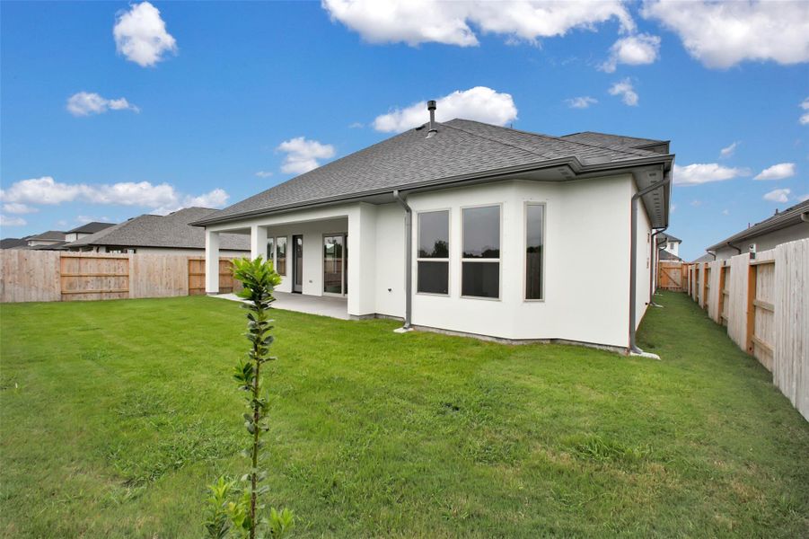 Image 35 of a home in Del Bello Lakes 60'. Image 35 of a home in Del Bello Lakes 60'.