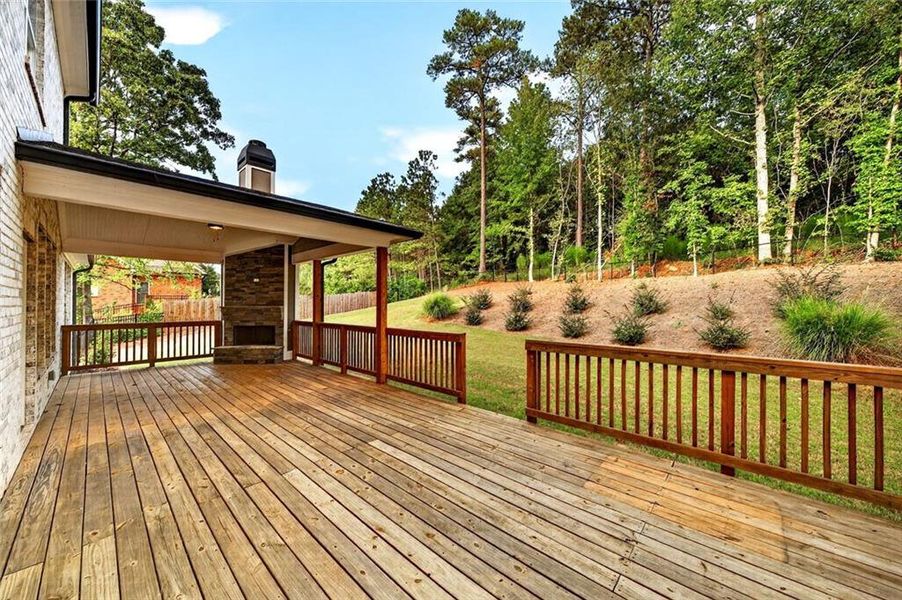 Exterior details and patio area of a home in , Bishop (Image 4).