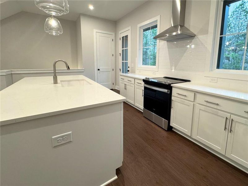 Furnished interior view inside a new home in , Alpharetta (Image 4).