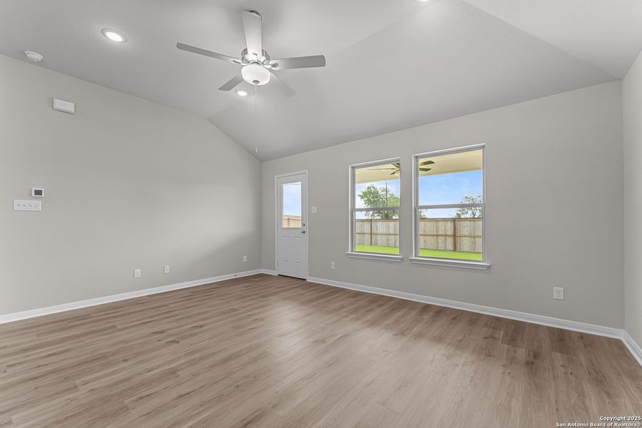 Spacious, unfurnished interior of a new home in Meadows at Clear Springs, New Braunfels (Image 28). Spacious, unfurnished interior of a new home in Meadows at Clear Springs, New Braunfels (Image 28).