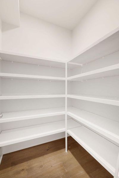 Spacious, unfurnished interior of a new home in Kings River Preserve, Hollywood (Image 37).