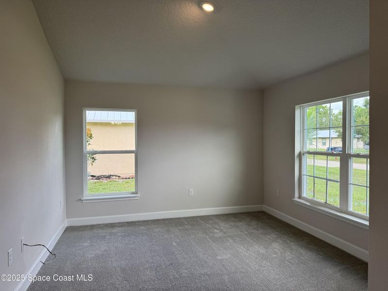 Spacious, unfurnished interior of a new home in Sebastian Highlands, Sebastian (Image 14).