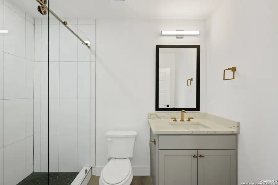 Image 37 of a home in .