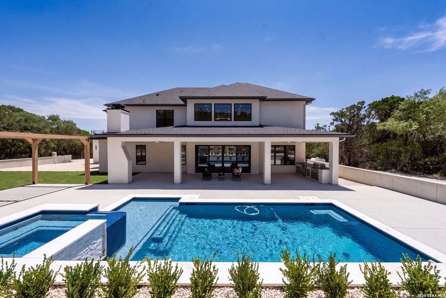 Image 83 of a home in .