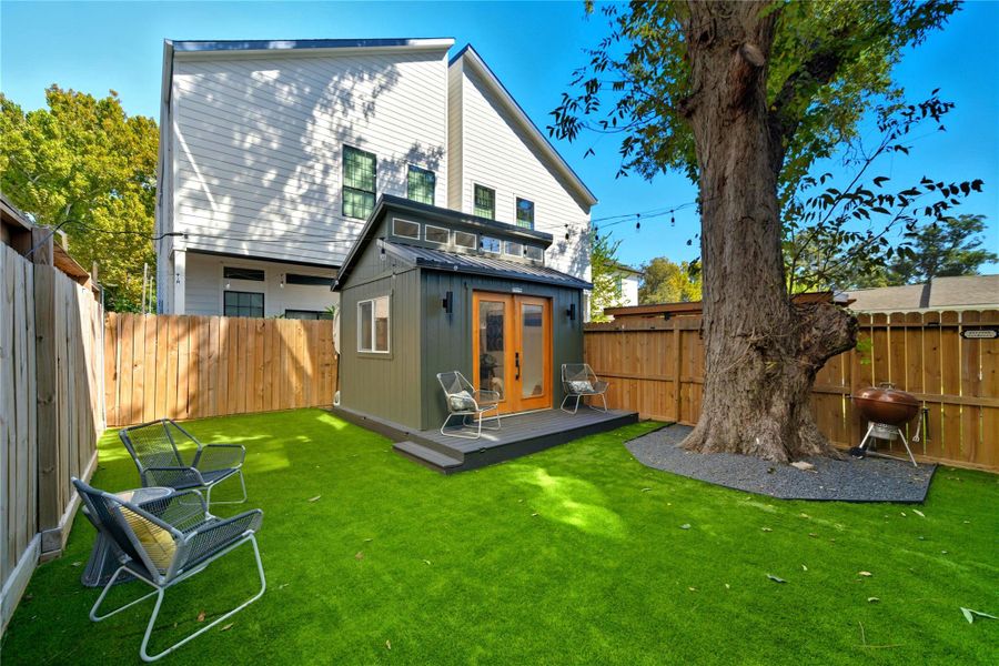 Exterior details and patio area of a home in , Houston (Image 2). Exterior details and patio area of a home in , Houston (Image 2).