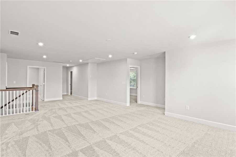 Spacious, unfurnished interior of a new home in Haverhill Estates, Dacula (Image 18).