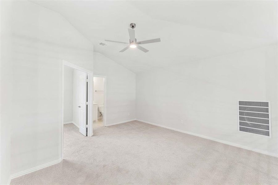 Spacious, unfurnished interior of a new home in Liberty, Melissa (Image 29).