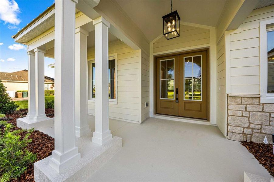 Exterior details and patio area of a home in , Ocala (Image 3).