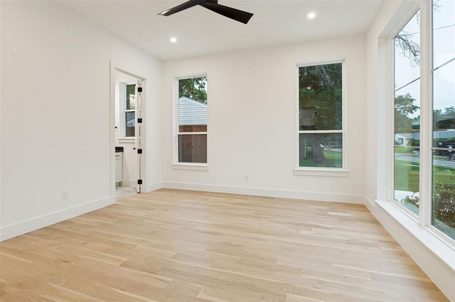 Spacious, unfurnished interior of a new home in , Dallas (Image 26).
