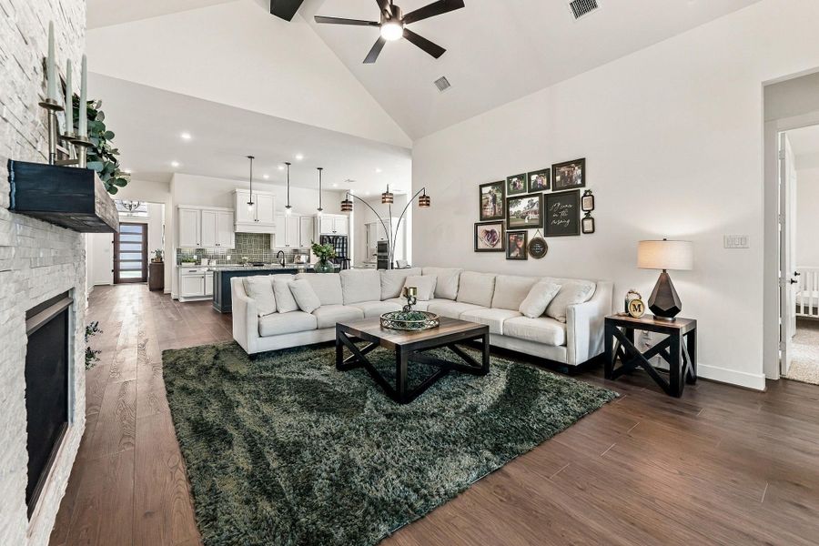 Furnished interior view inside a new home in , Conroe (Image 14).