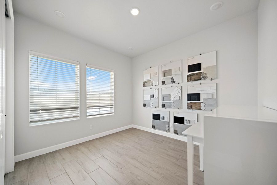 Representative unfurnished interior of a home built from the Tularosa by Hakes Brothers in Summer Sky North, El Paso (Image 18).