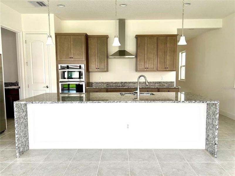 Furnished interior view inside a new home in , Orlando (Image 30).