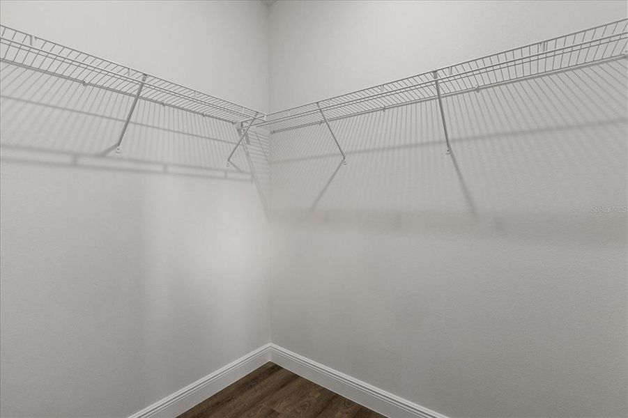 Spacious, unfurnished interior of a new home in , Ocala (Image 4).