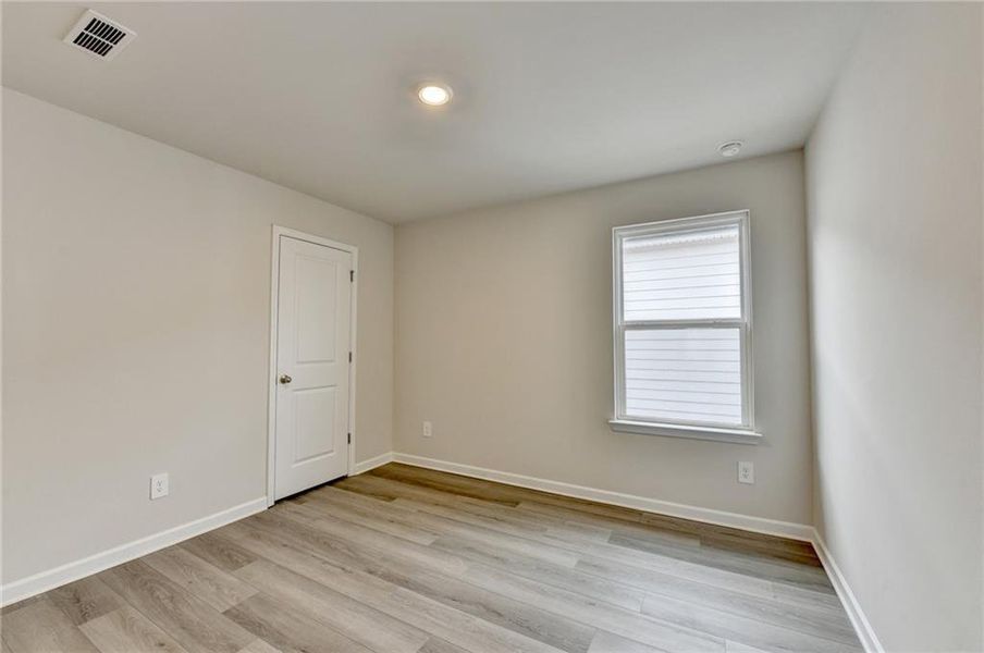Spacious, unfurnished interior of a new home in , Lawrenceville (Image 29).