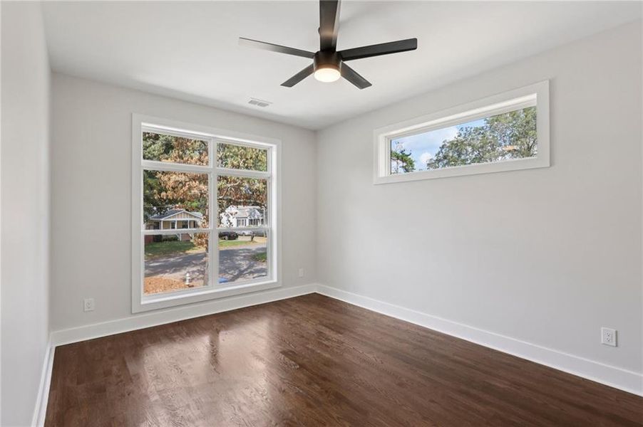 Spacious, unfurnished interior of a new home in , Atlanta (Image 41).