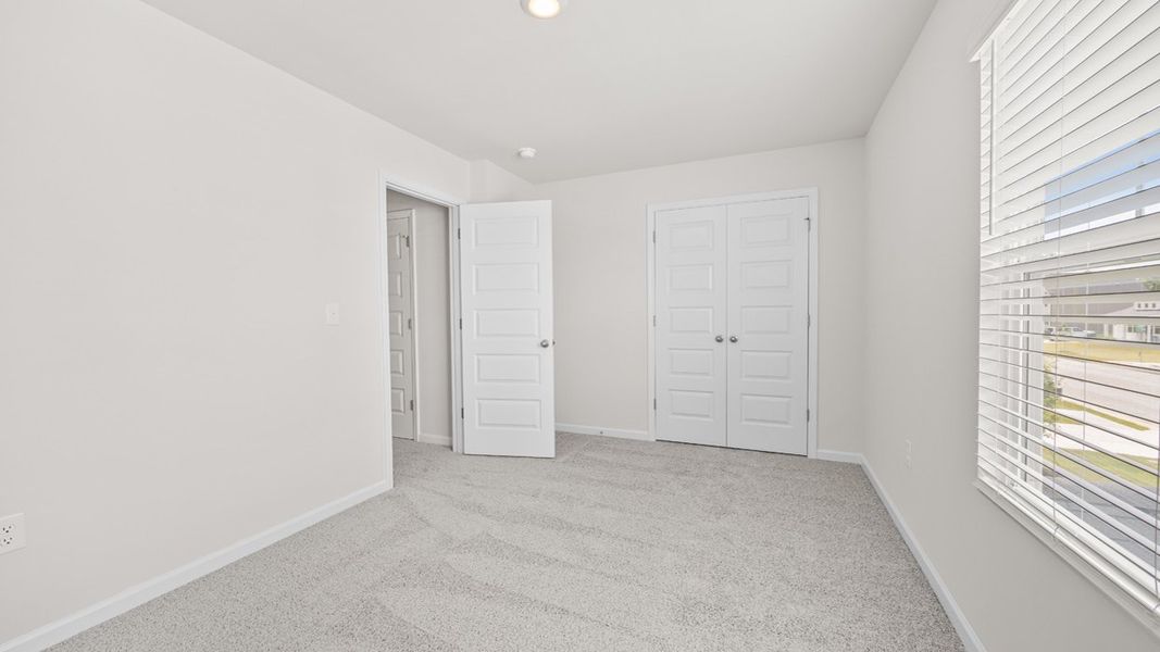 Spacious, unfurnished interior of a new home in Bellemeade Landing, Augusta (Image 26).