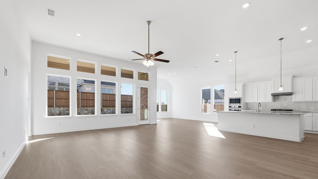 Furnished interior view inside a new home in Rio Vista at Kelly Ranch, Aledo (Image 20).