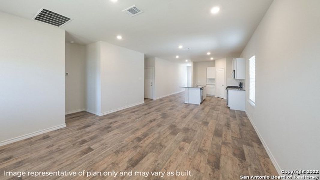 Spacious, unfurnished interior of a new home in Brookstone Creek, San Antonio (Image 12).