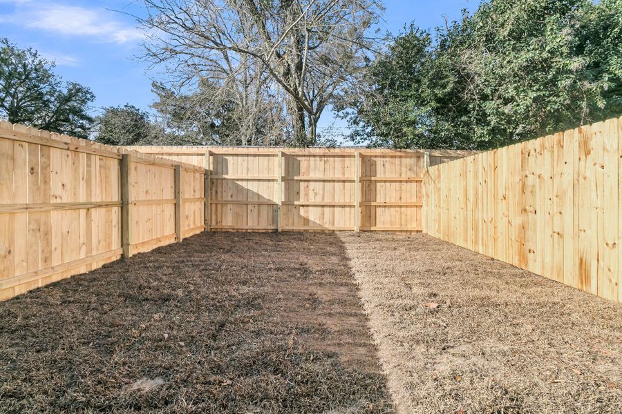 Exterior details and patio area of a home in , North Charleston (Image 28).