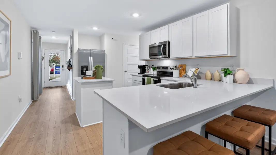 Furnished interior view inside a new home in Hansen Creek, Jacksonville (Image 6).