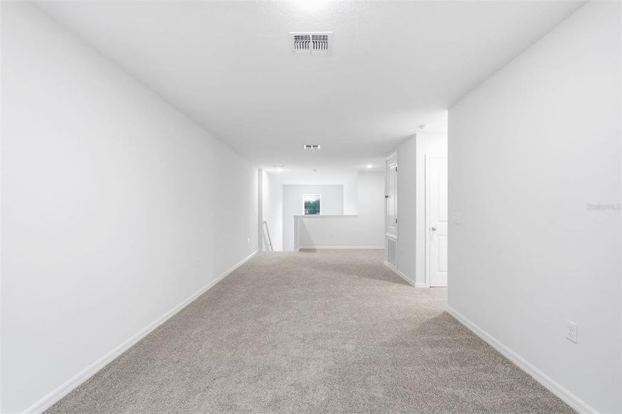 Spacious, unfurnished interior of a new home in , Altamonte Springs (Image 32).