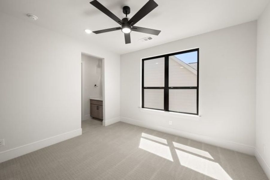 Spacious, unfurnished interior of a new home in Rio Vista at Kelly Ranch, Aledo (Image 49).