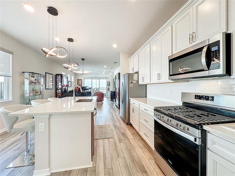 Furnished interior view inside a new home in Del Webb Minneola, Minneola (Image 31). Furnished interior view inside a new home in Del Webb Minneola, Minneola (Image 31).