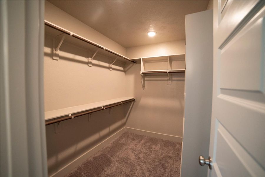 Spacious, unfurnished interior of a new home in , Brenham (Image 25).