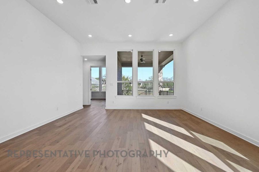 Spacious, unfurnished interior of a new home in Meridiana, Manvel (Image 15).