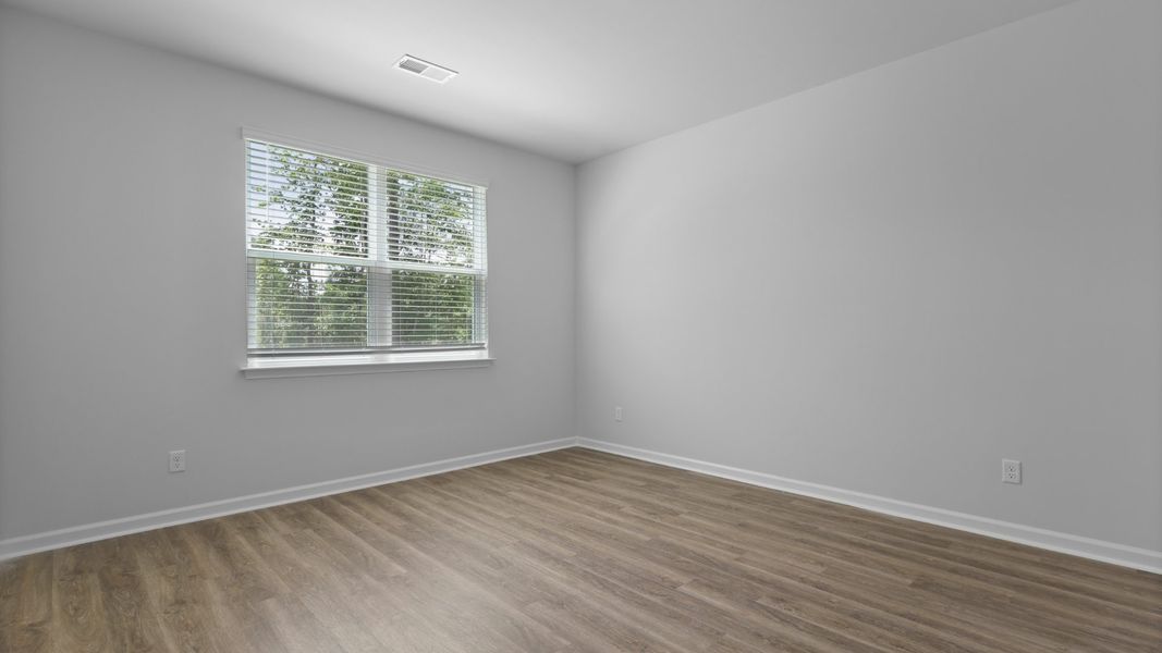 Representative unfurnished interior of a home built from the ARIA by D.R. Horton in Pineview North, Summerville (Image 21).