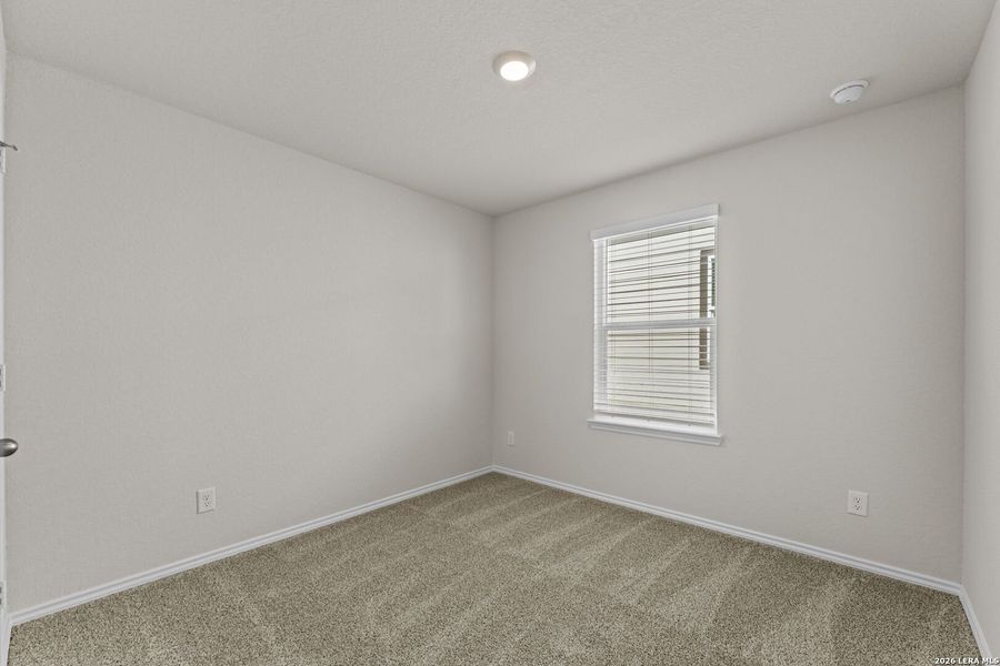 Spacious, unfurnished interior of a new home in Stonehill, San Antonio (Image 24).
