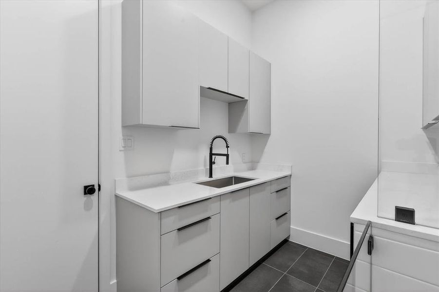 Furnished interior view inside a new home in , Dallas (Image 11).