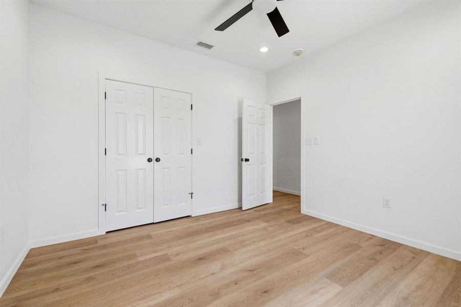 Spacious, unfurnished interior of a new home in , Hawley (Image 37).