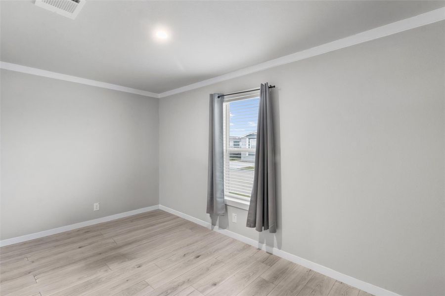 Spacious, unfurnished interior of a new home in , Pearland (Image 19).