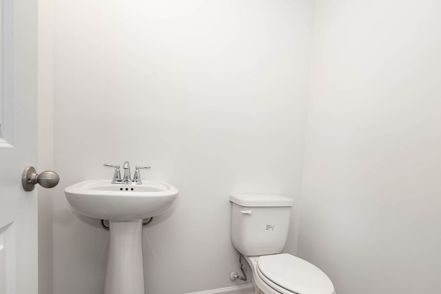 Representative furnished interior of a home built from the PENWELL by D.R. Horton in South Haven, Camden (Image 18).