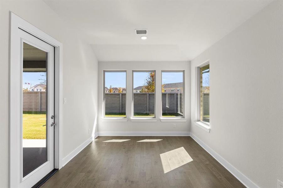 15. 2800 Andora - Dining 15. 2800 Andora - Dining