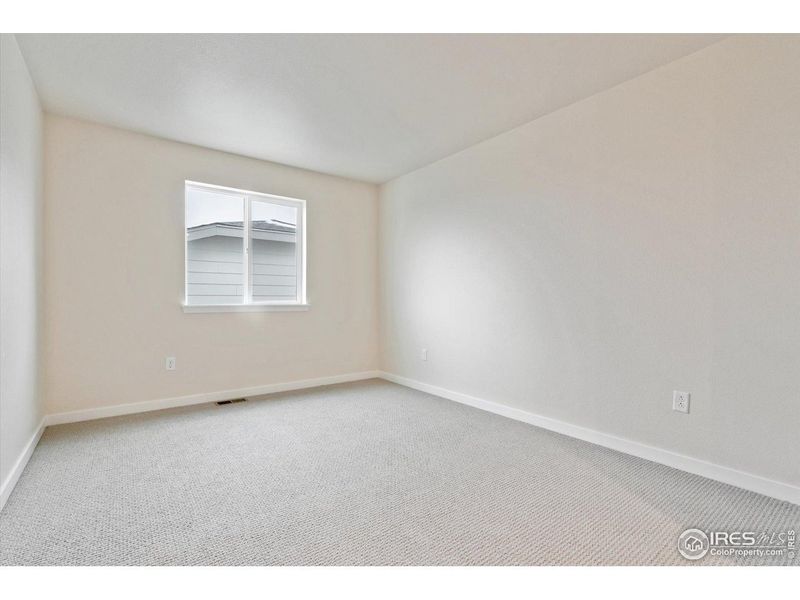 Spacious, unfurnished interior of a new home in The Overlook at Johnstown Farms, Johnstown (Image 19).