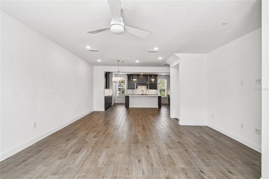 Spacious, unfurnished interior of a new home in Vdara, Orlando (Image 39).