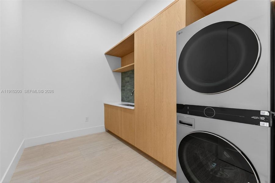 Close-up of interior finishes inside a home in , Parkland (Image 20).
