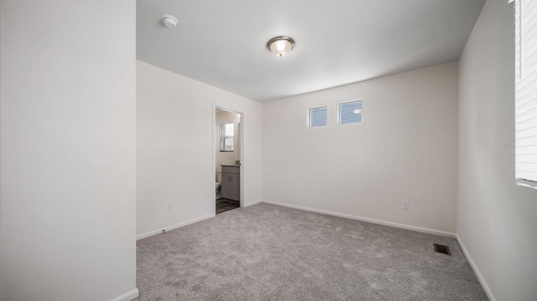 Spacious, unfurnished interior of a new home in Banning Lewis Ranch, Colorado Springs (Image 20).
