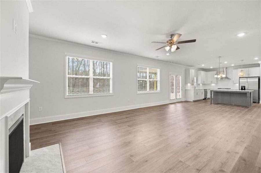 Spacious, unfurnished interior of a new home in Holland Estates, Powder Springs (Image 51).