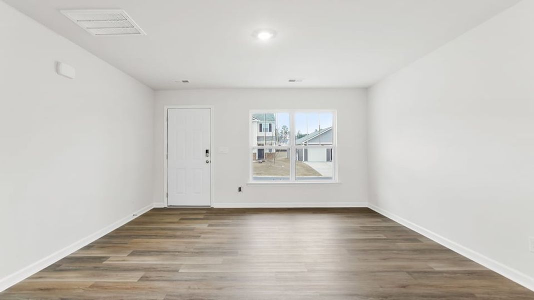 Spacious, unfurnished interior of a new home in Varner Station, Woodruff (Image 15).