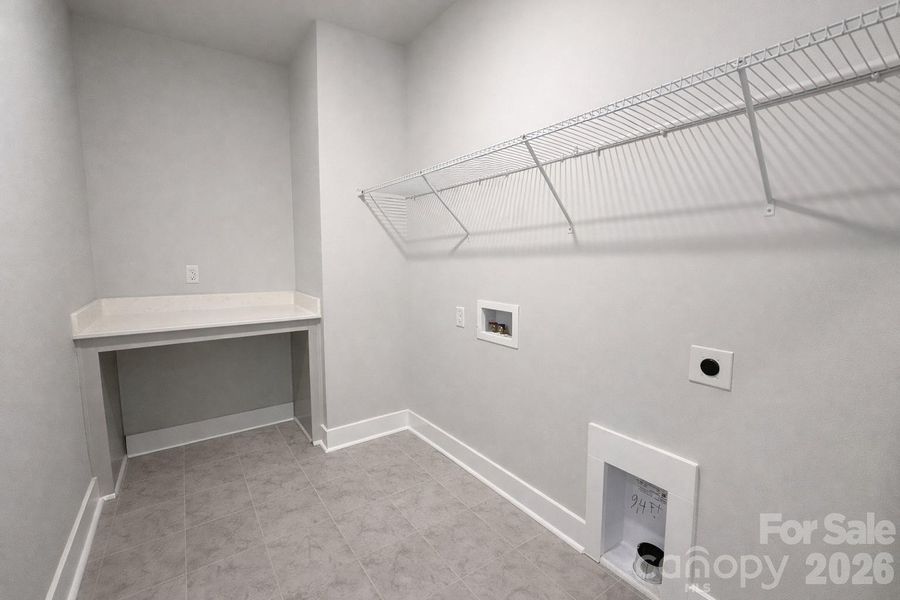 Spacious, unfurnished interior of a new home in Hardy Pond, Rock Hill (Image 21).