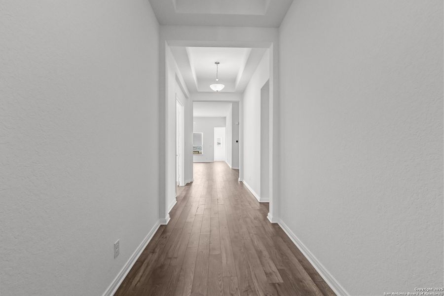 Spacious, unfurnished interior of a new home in Ladera 50', San Antonio (Image 25). Spacious, unfurnished interior of a new home in Ladera 50', San Antonio (Image 25).