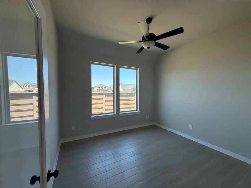 Spacious, unfurnished interior of a new home in Austin Point, Richmond (Image 5).
