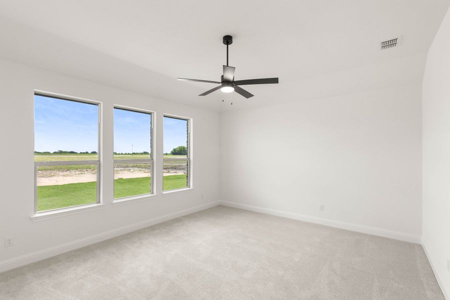 Spacious, unfurnished interior of a new home in Pecan Acres, Red Oak (Image 25). Spacious, unfurnished interior of a new home in Pecan Acres, Red Oak (Image 25).