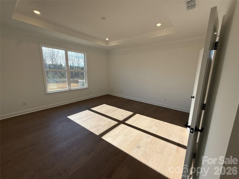 Spacious, unfurnished interior of a new home in Kinsdale, Lancaster (Image 22).