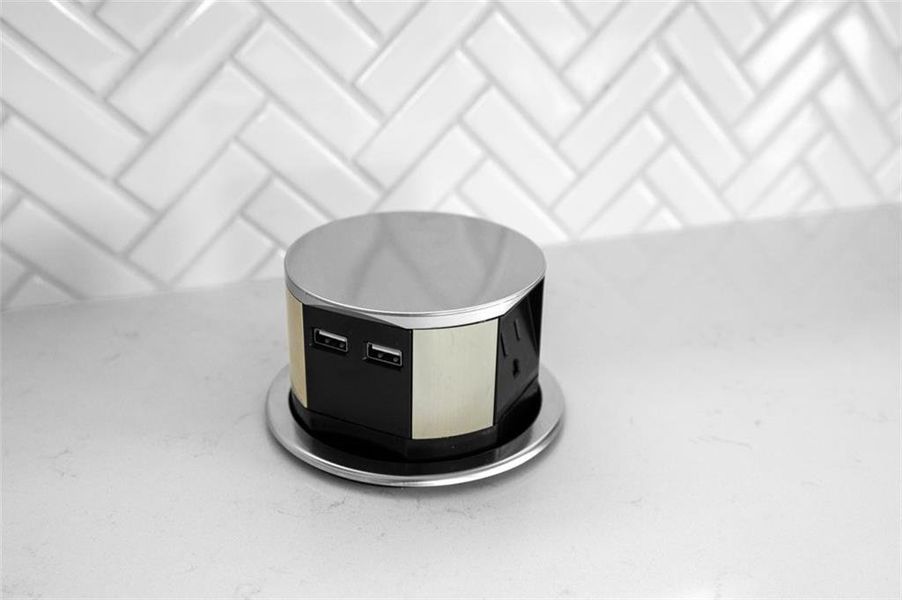 Sample of building materials used in homes in King's Landing, Hapeville (Image 27).