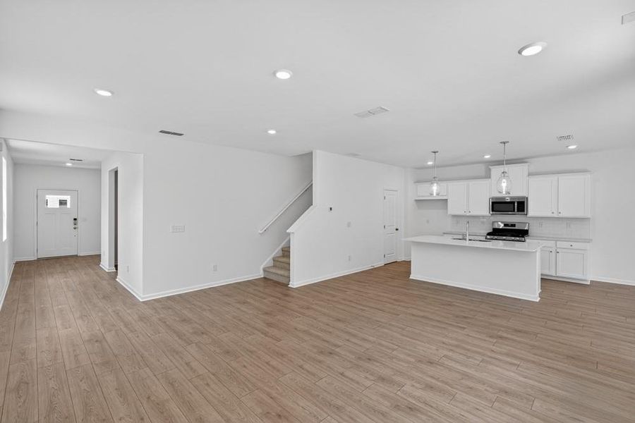 Spacious, unfurnished interior of a new home in Heritage River, Euharlee (Image 16). Spacious, unfurnished interior of a new home in Heritage River, Euharlee (Image 16).