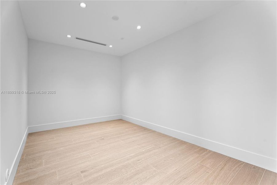 Spacious, unfurnished interior of a new home in , South Miami (Image 23).